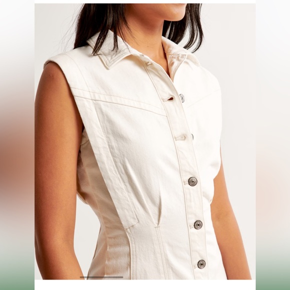 Women’s Abercrombie Collared Denim Shift Mini Dress - Picture 4 of 8